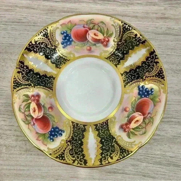 Vintage Paragon Fruit Gold Gilted Footed Fine Bone China Tea Cup Saucer England - Picture 2 of 9